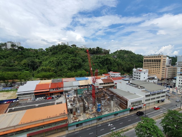 Apr 20' (View 2)